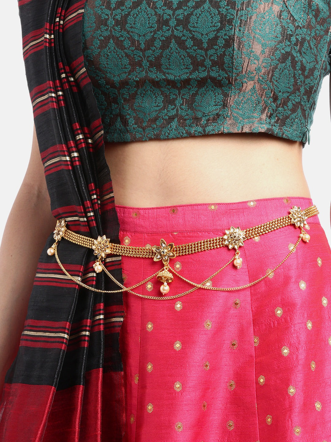 Off-White Gold-Plated Kundan Studded & Beaded Handcrafted Kamarbandh