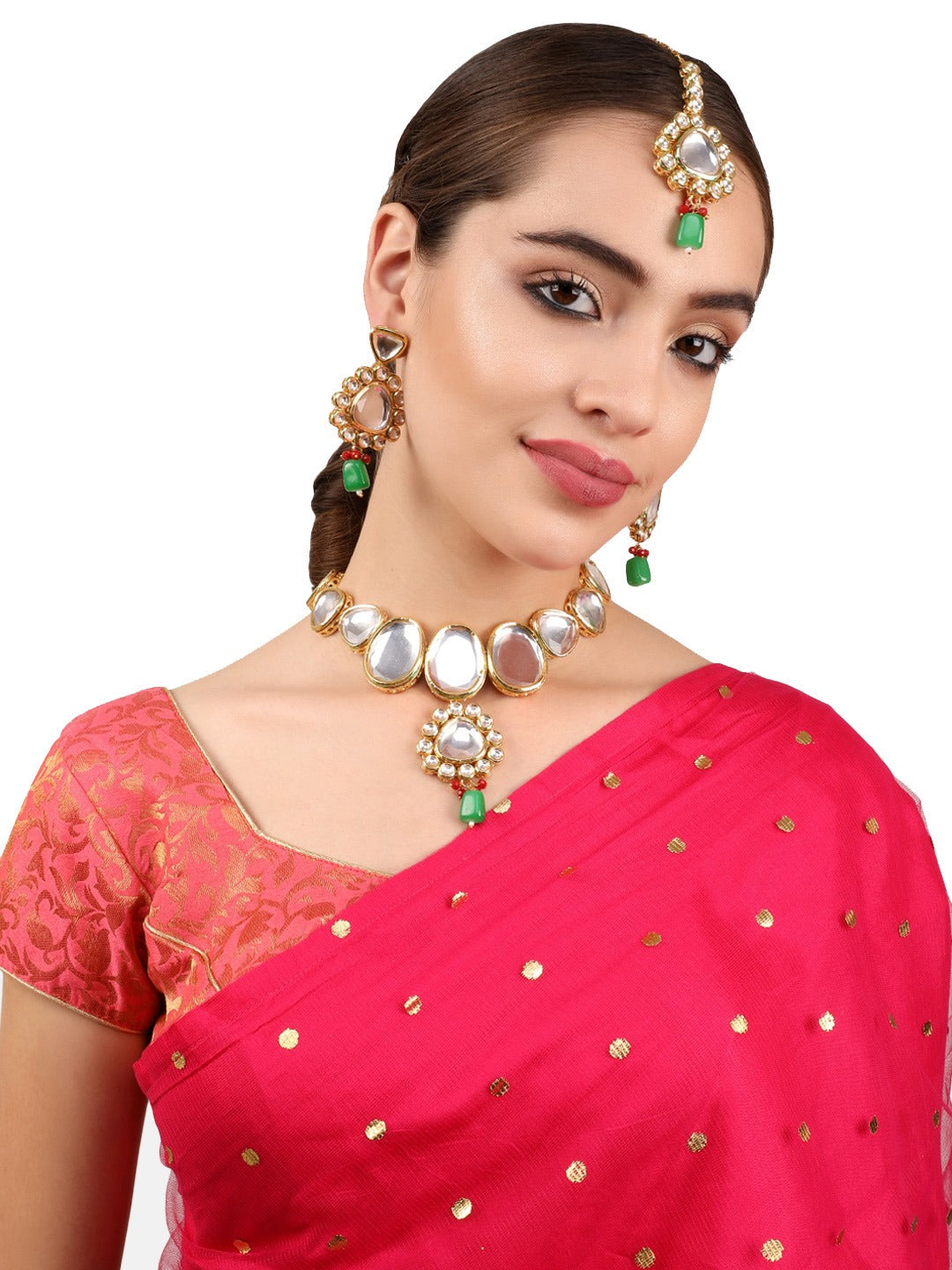 Gold-Plated White & Green Kundan-Studded & Beaded Vilandi Jewellery Set ( Kundan Polki , Gold , Green )