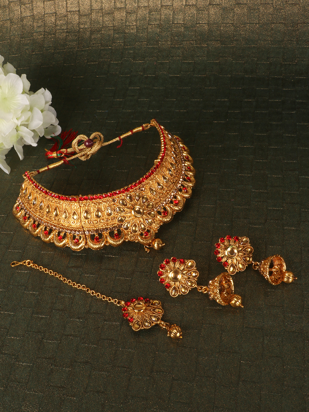 Gold-Plated Red & White Kundan-Studded & Pearl Beaded Vilandi Jewellery Set