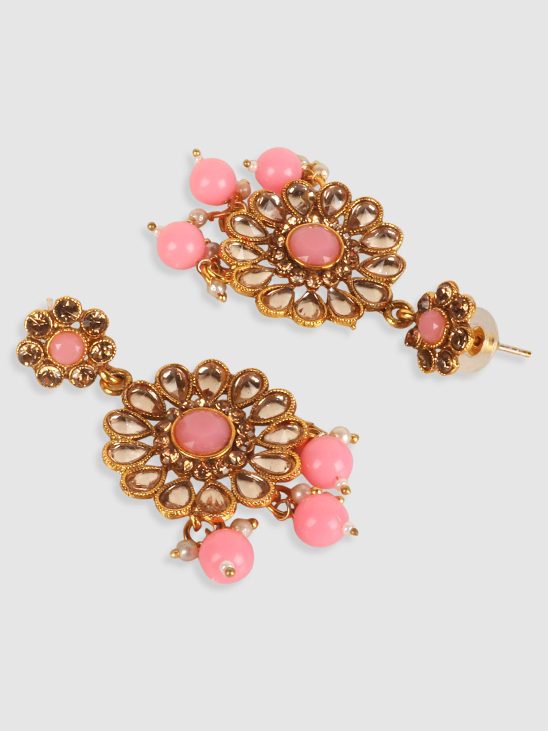 Woman Pink &Gold Plated Studded Choker Set with Floral Earring & Maangtika