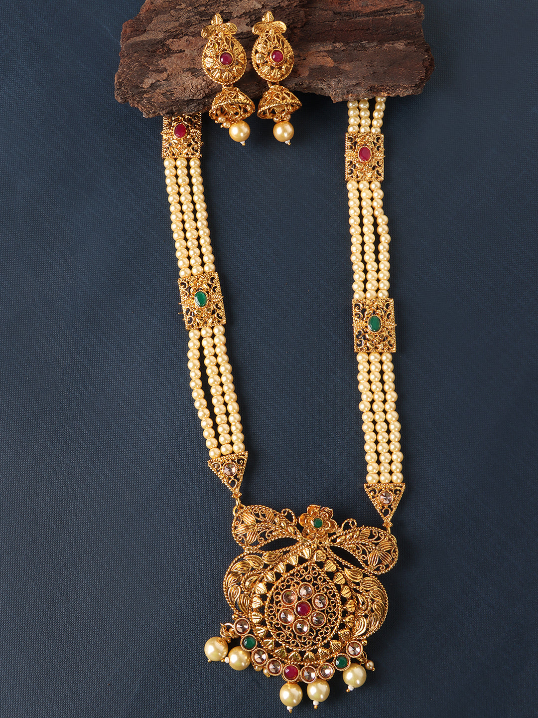 Gold-Plated Off White Pearl String AD-Studded Jewellery Set