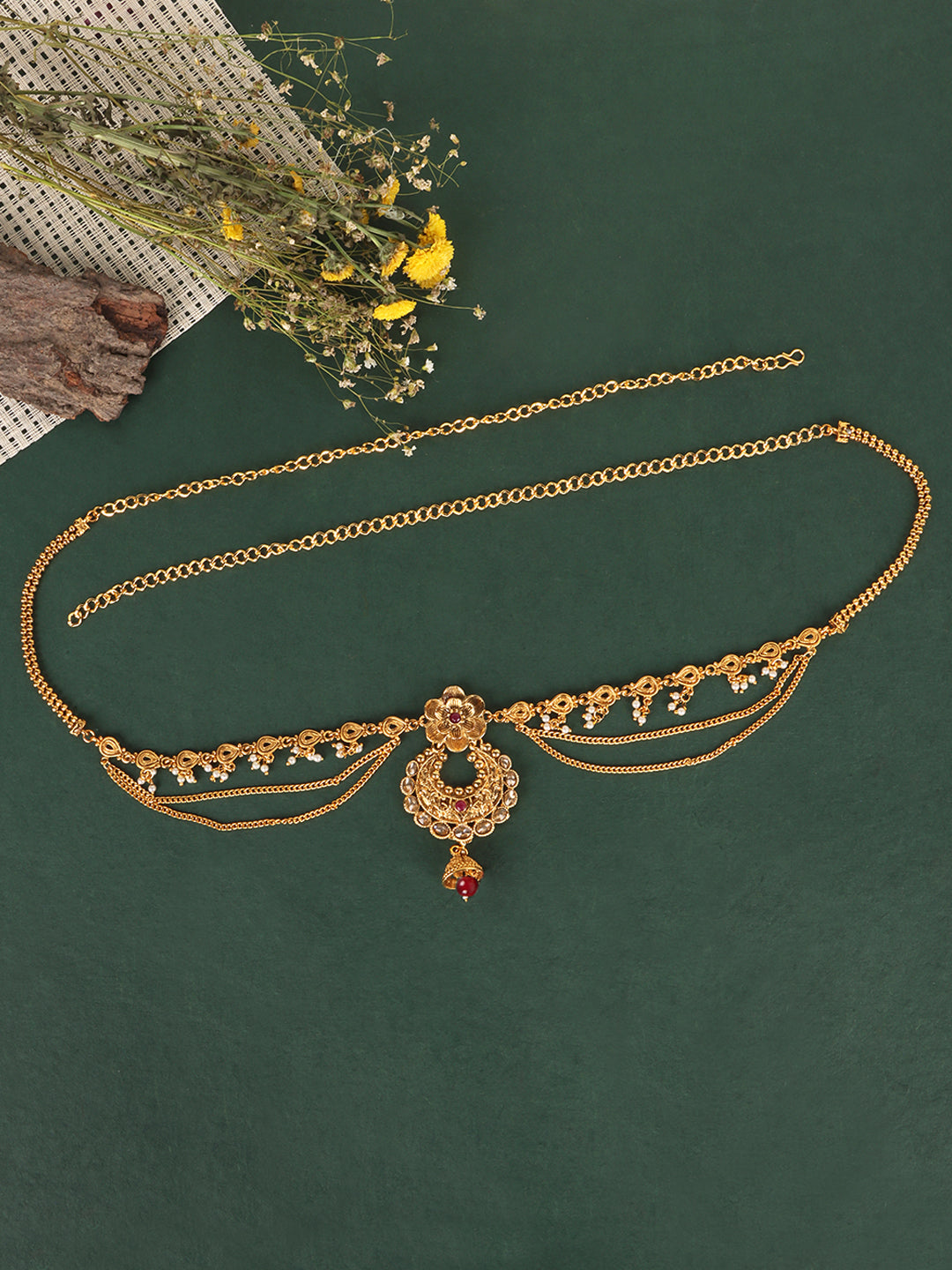 Women Gold Plated Red Kundan-Studded & Beaded Kamarband
