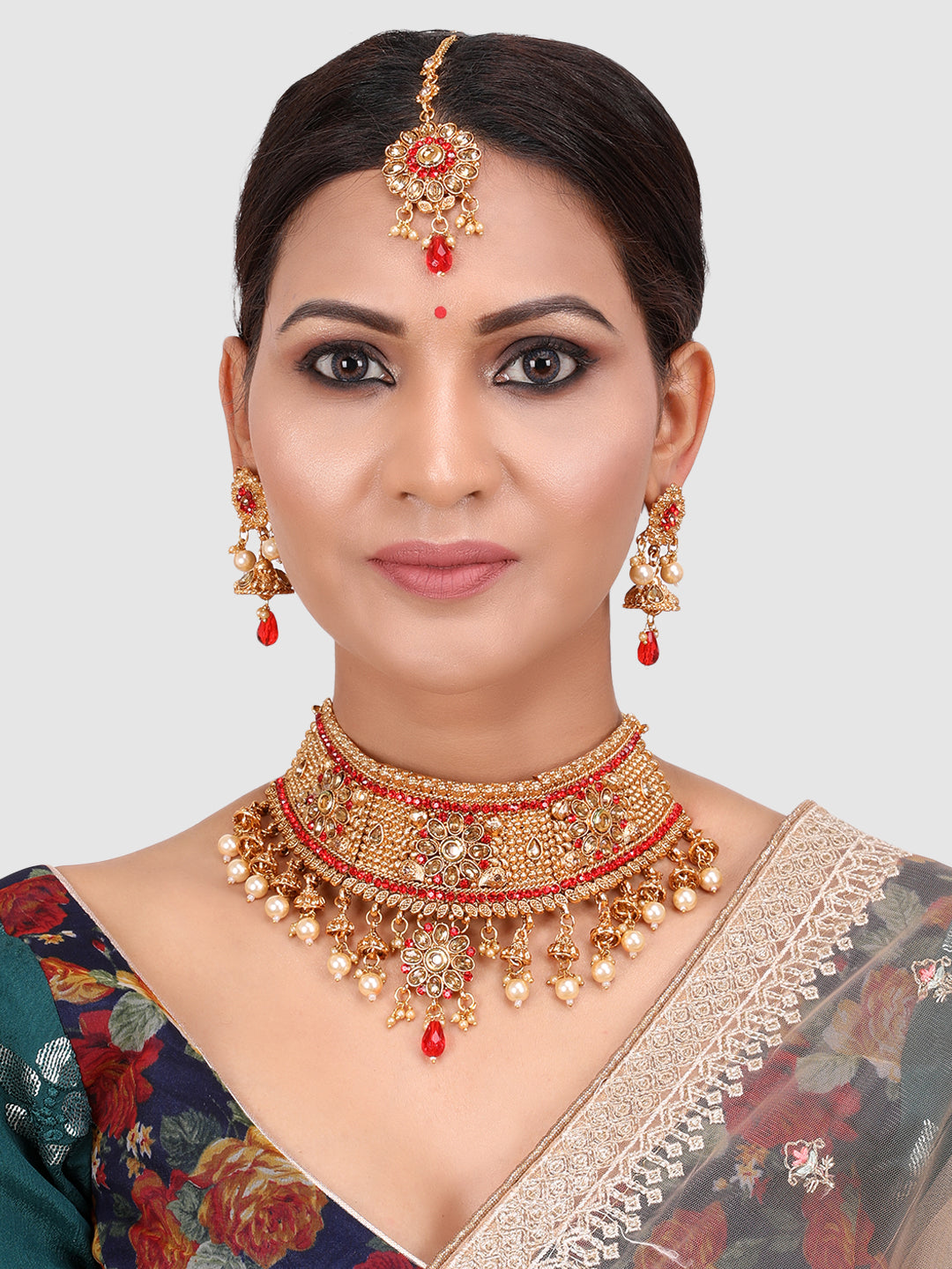 Gold-Plated Red & White Kundan-Studded & Pearl Beaded Vilandi Jewellery Set