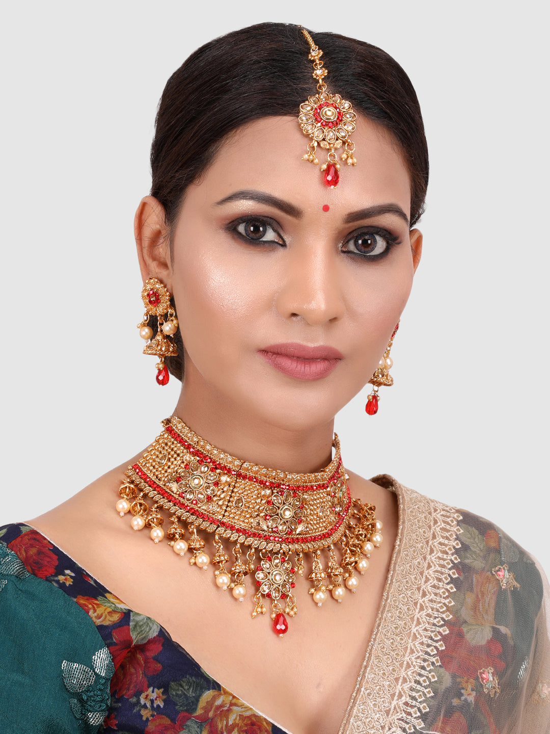 Gold-Plated Red & White Kundan-Studded & Pearl Beaded Vilandi Jewellery Set