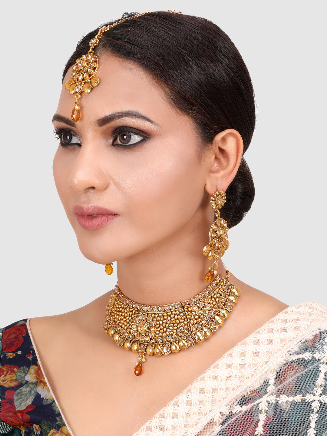 Gold-Plated & Red Kundan-Studded & Pearl Beaded Jewellery Set