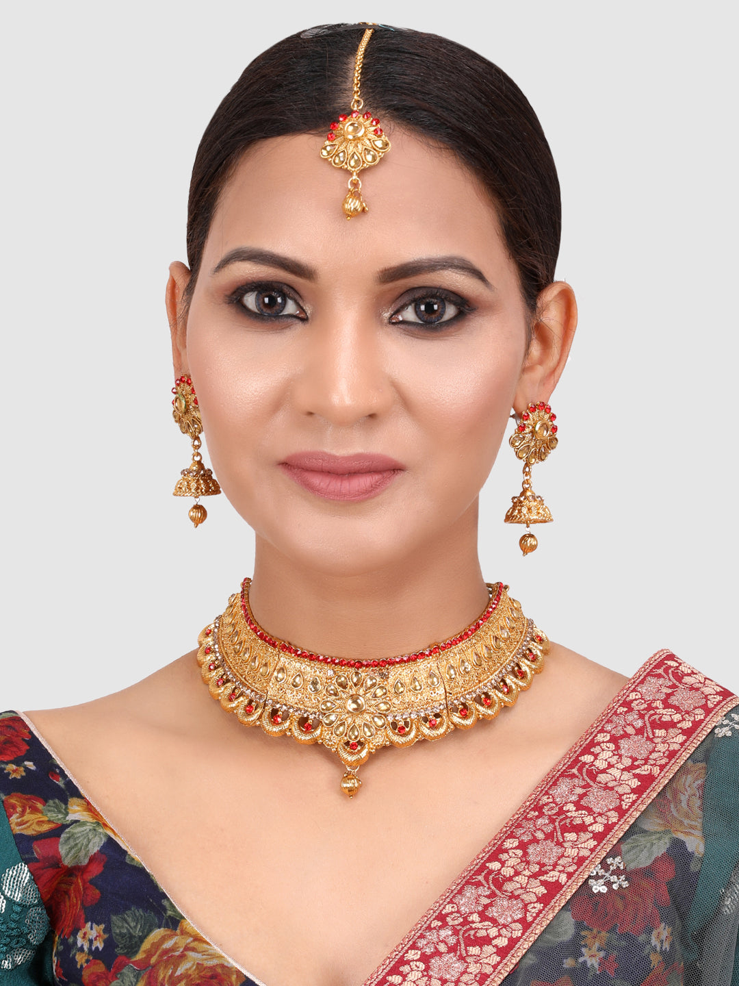 Gold-Plated Red & White Kundan-Studded & Pearl Beaded Vilandi Jewellery Set
