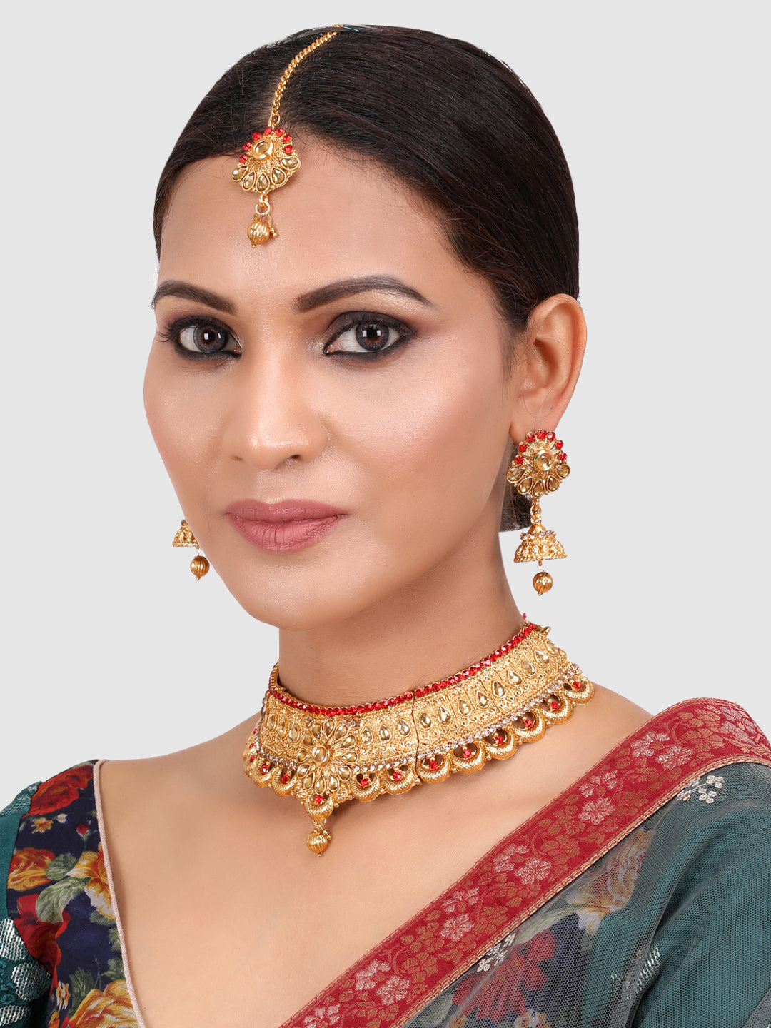 Gold-Plated Red & White Kundan-Studded & Pearl Beaded Vilandi Jewellery Set