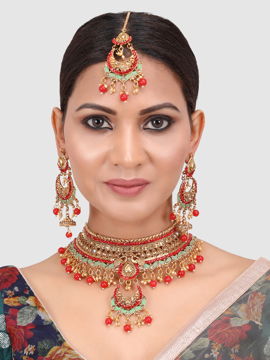 Gold-Plated Red & White Kundan-Studded & Pearl Beaded Vilandi Jewellery Set