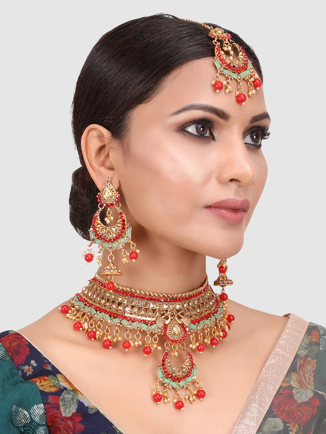 Gold-Plated Red & White Kundan-Studded & Pearl Beaded Vilandi Jewellery Set
