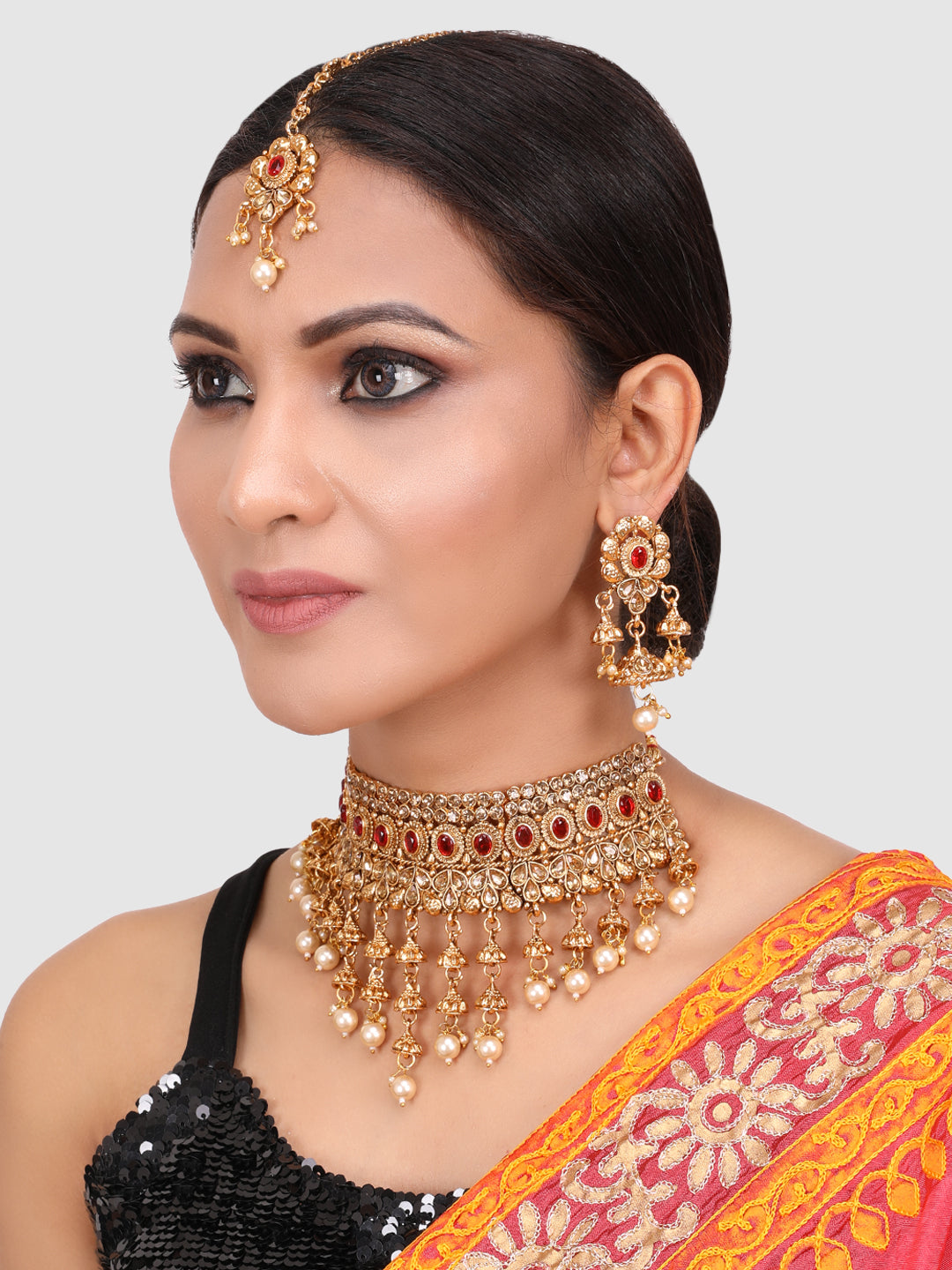 Gold-Plated Red & White Kundan-Studded & Pearl Beaded Vilandi Jewellery Set