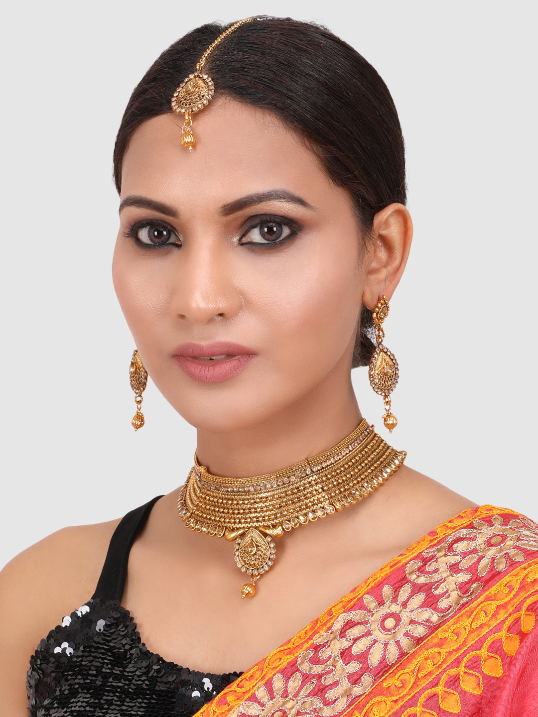 Gold-Plated White Kundan-Studded & Pearl Beaded Vilandi Jewellery Set
