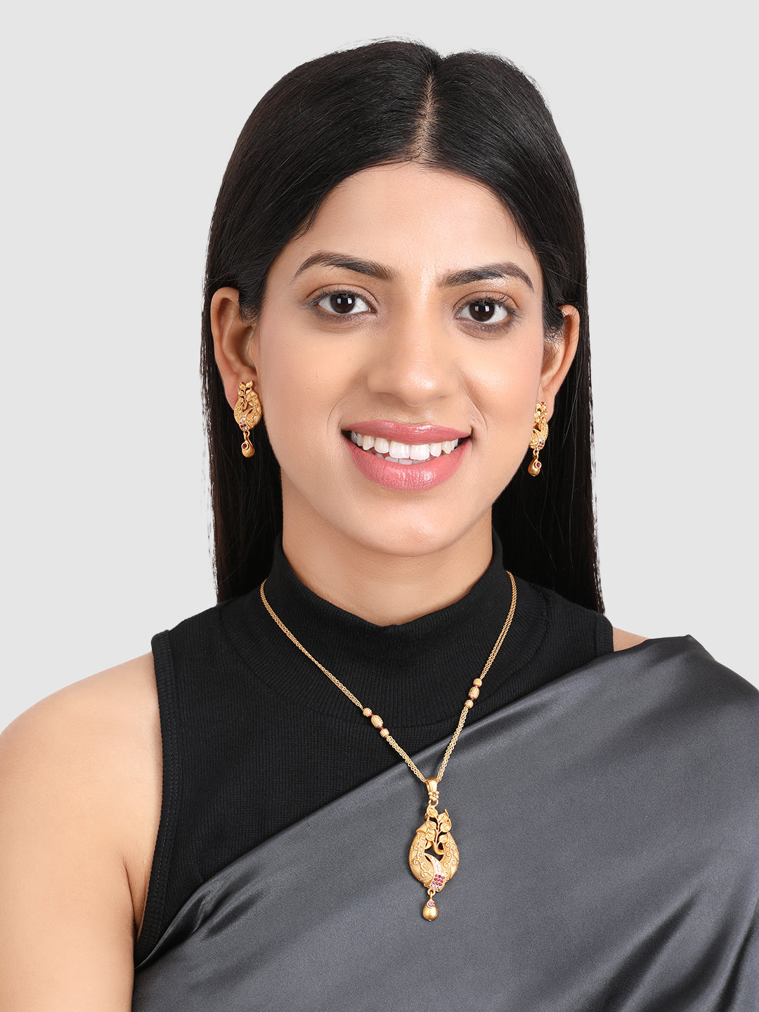 Gold-Plated Stone-Studded & Beaded Jewellery Set