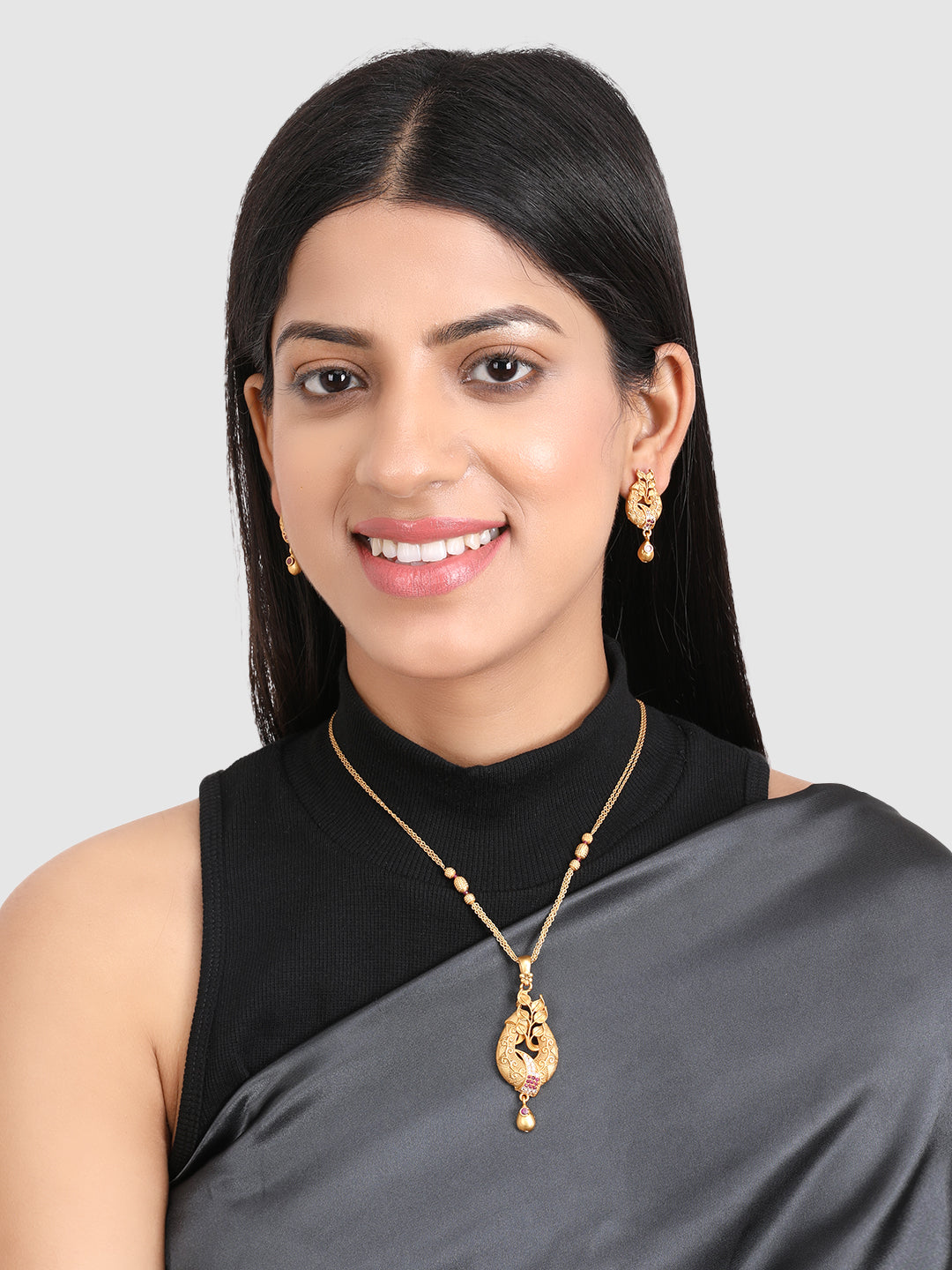 Gold-Plated Stone-Studded & Beaded Jewellery Set