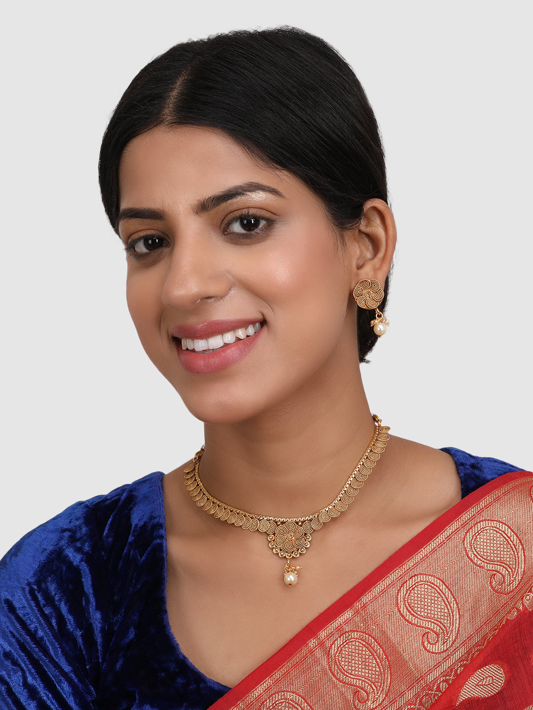 Women White & Gold-Plated Spiral Design Pearl Beaded Jewellery Set