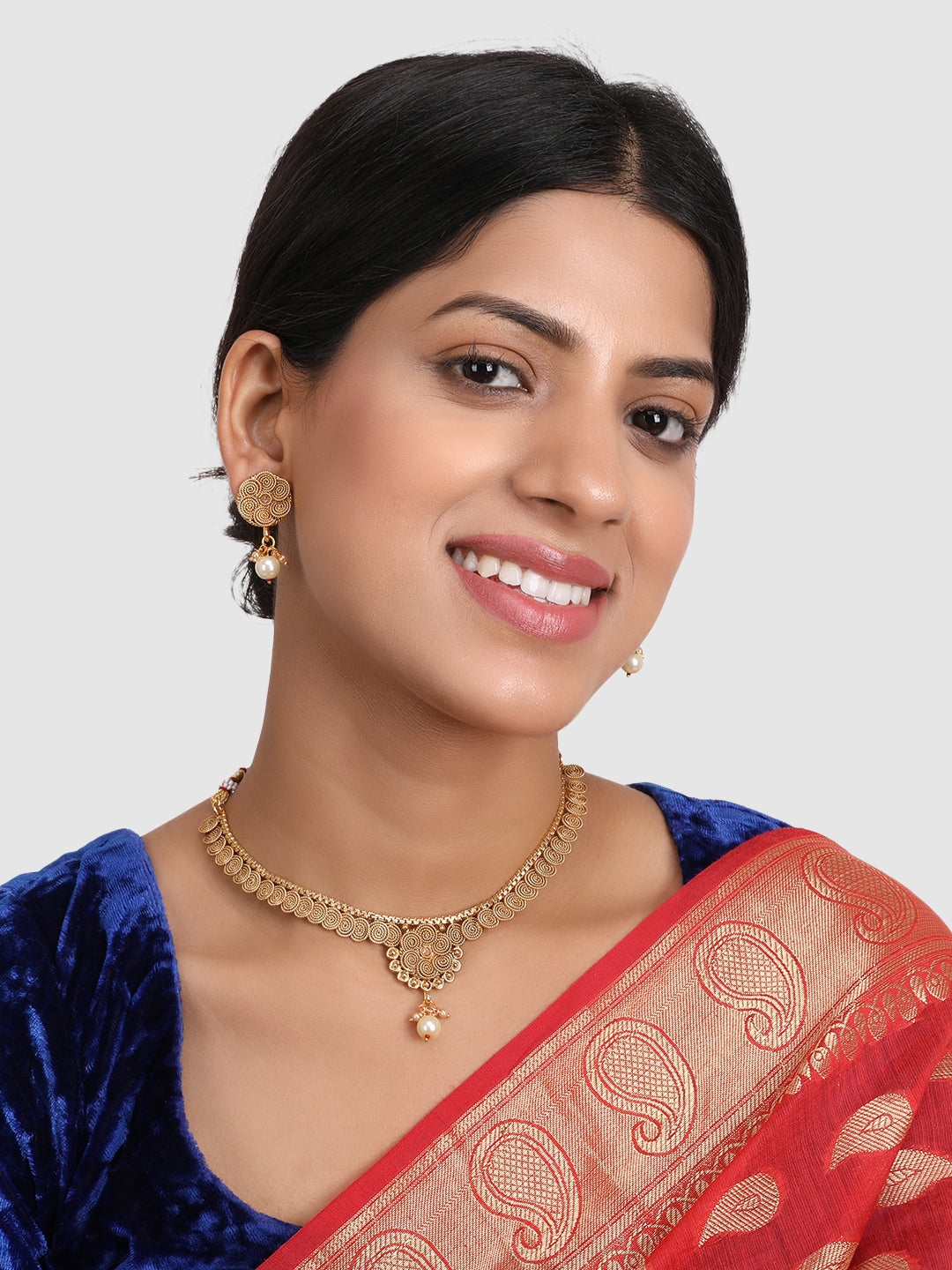 Women White & Gold-Plated Spiral Design Pearl Beaded Jewellery Set