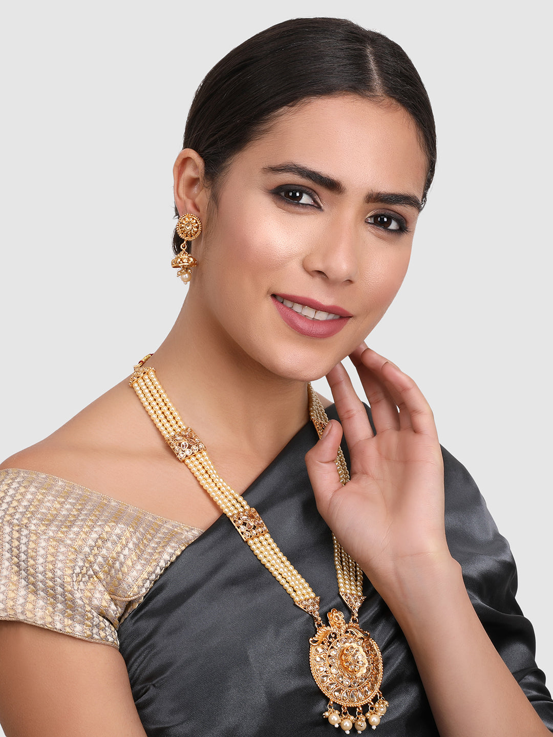 Gold-Plated Stone-Studded & Beaded Jewellery Set