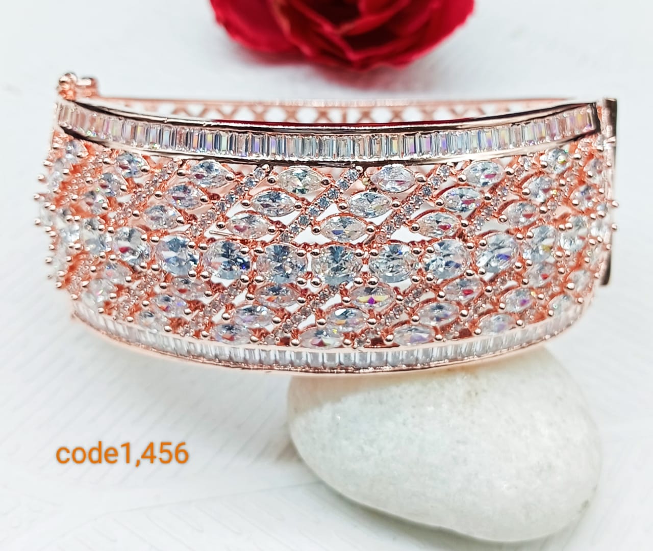 Rose Gold Broad American Daimond Bracelet