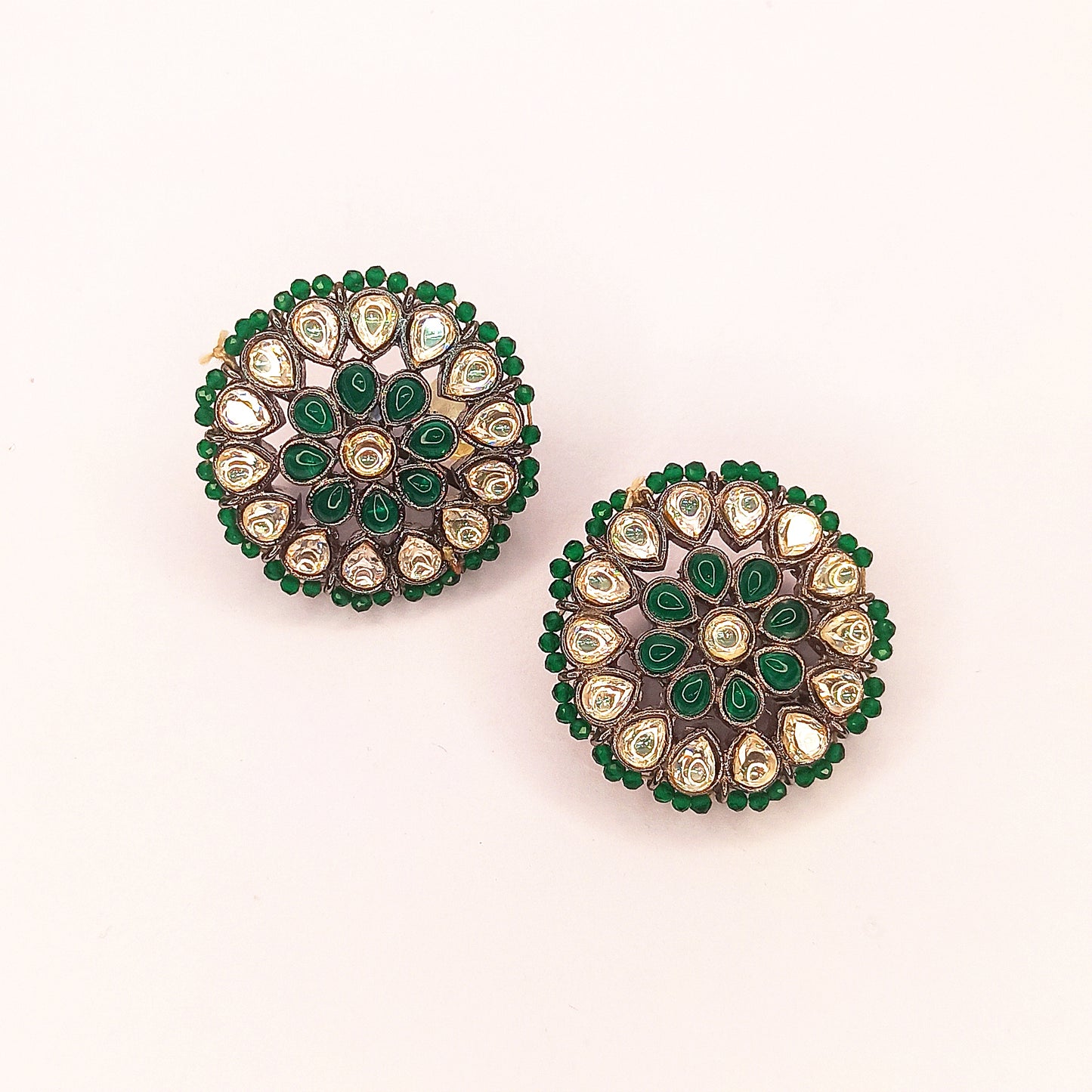 Woman Royal Emerald Kundan Round Earrings