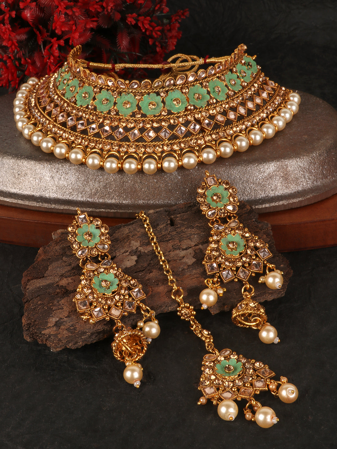 Gold-Plated Sea Green & White Kundan-Studded & Pearl Beaded Vilandi Jewellery Set