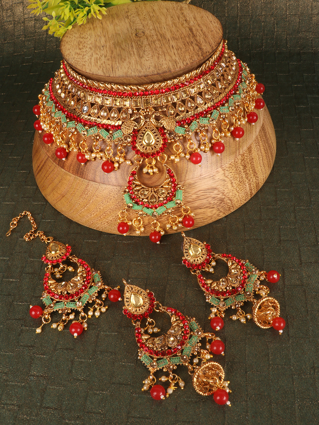 Gold-Plated Red & White Kundan-Studded & Pearl Beaded Vilandi Jewellery Set