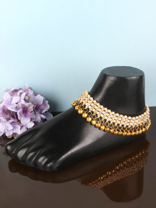 Women White & Gold-Toned Traditional Pearl and Stone Studded Ghungroo Anklets