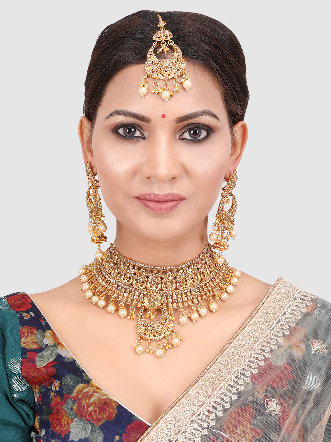 Gold-Plated & Beige Kundan-Studded & Beaded Traditional Jewellery Set