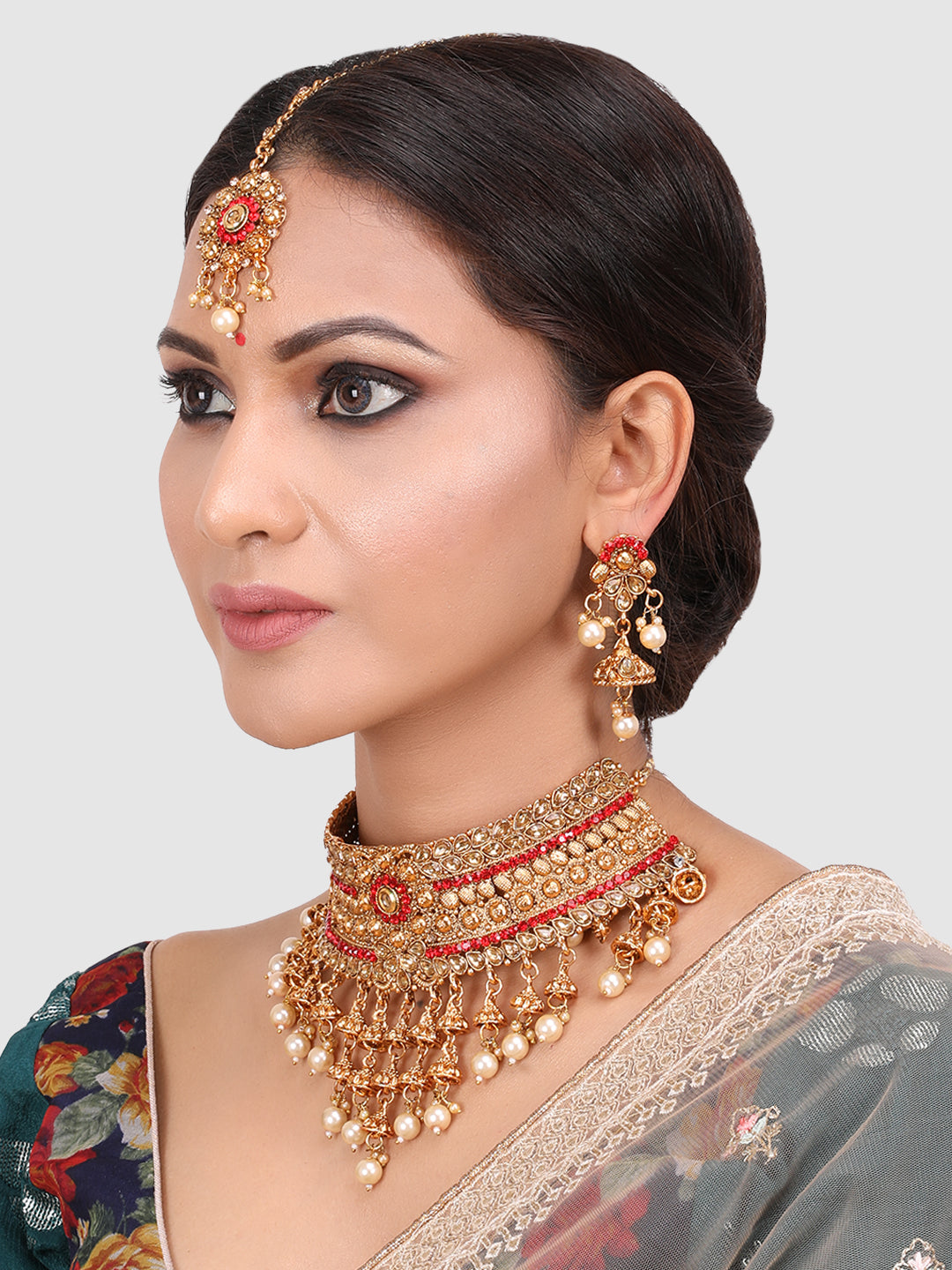 Gold-Plated Red & White Kundan-Studded & Pearl Beaded Vilandi Jewellery Set