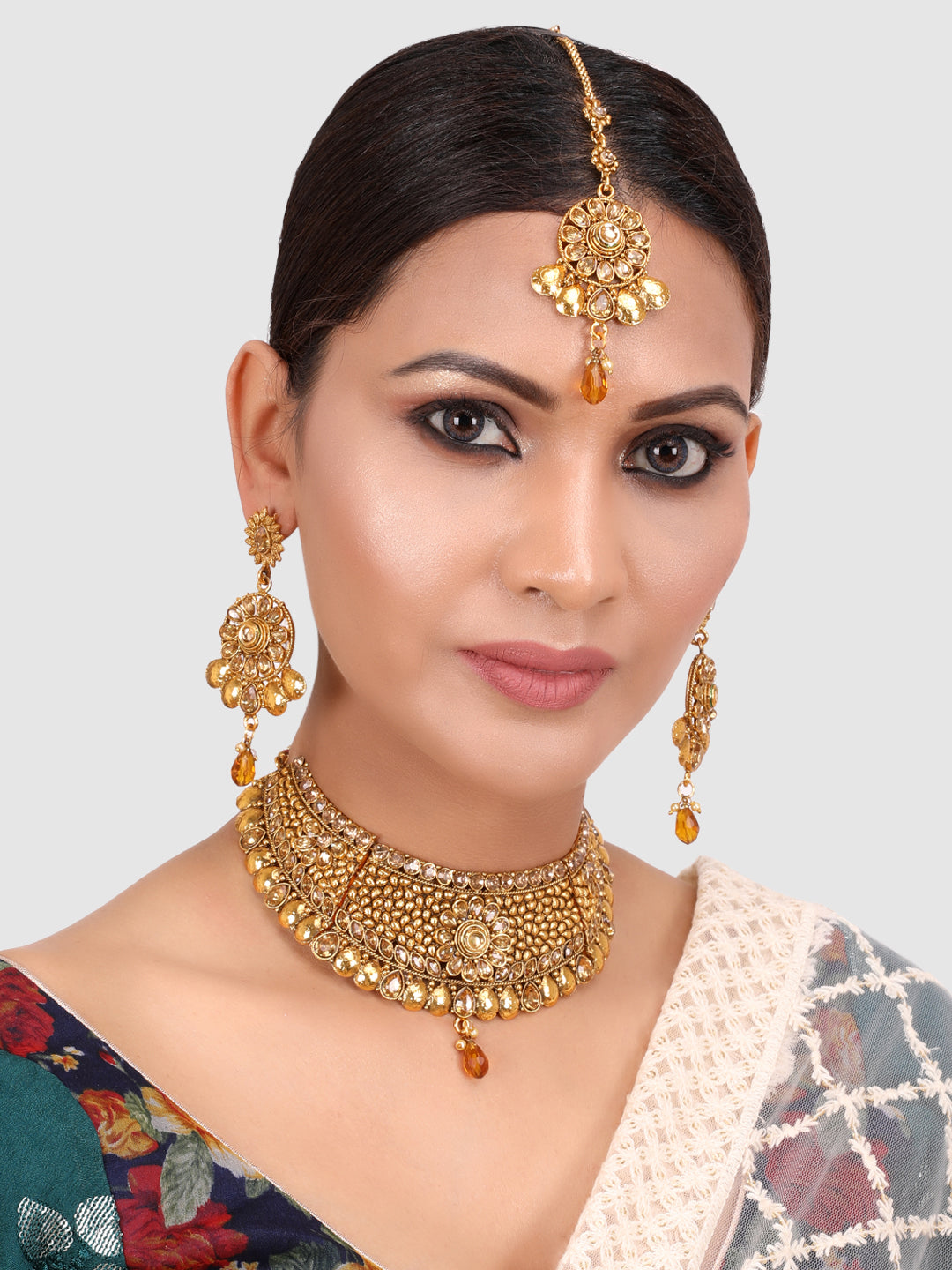 Gold-Plated & Red Kundan-Studded & Pearl Beaded Jewellery Set
