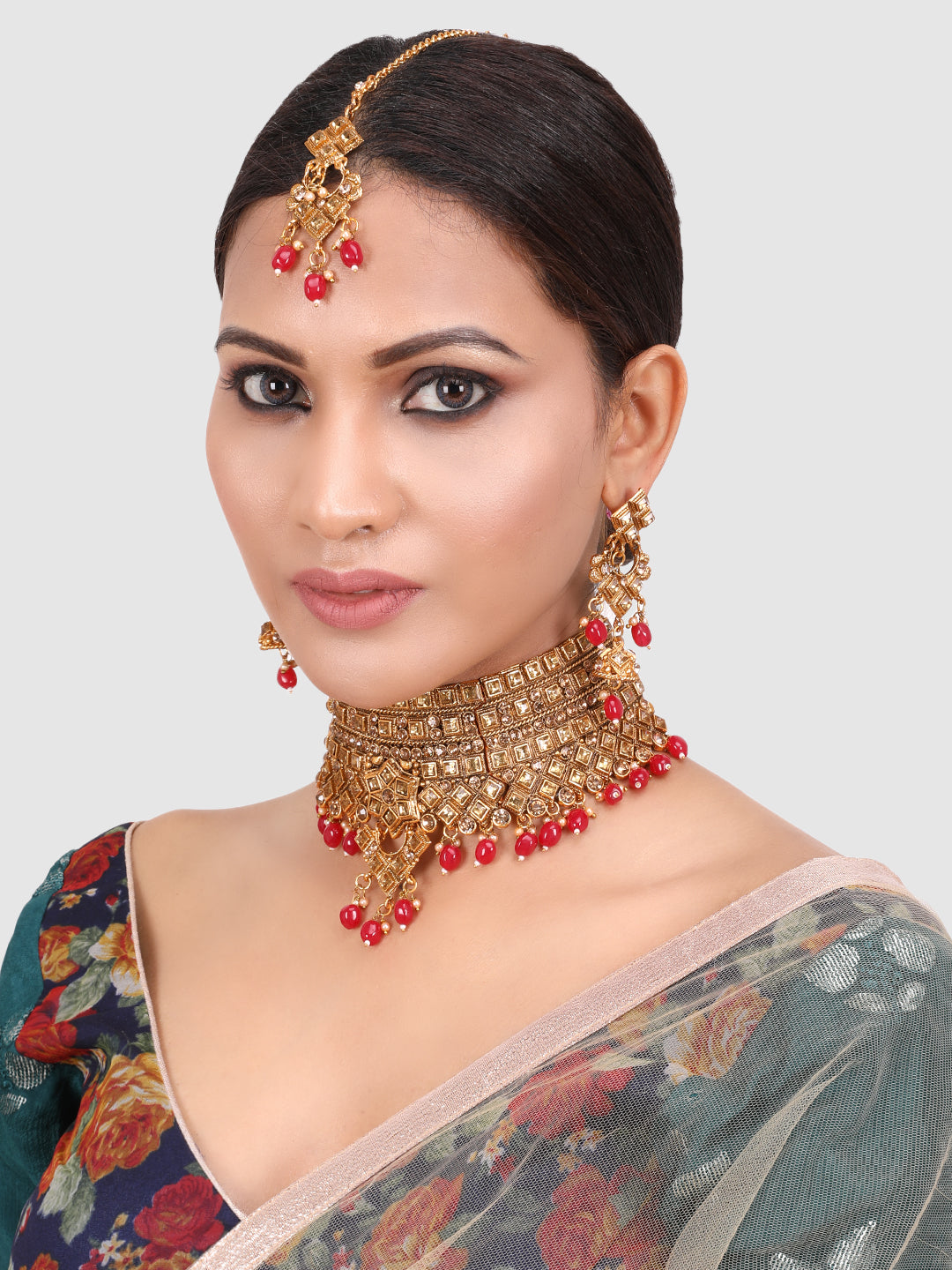 Gold-Plated & Red Kundan-Studded & Pearl Beaded Jewellery Set