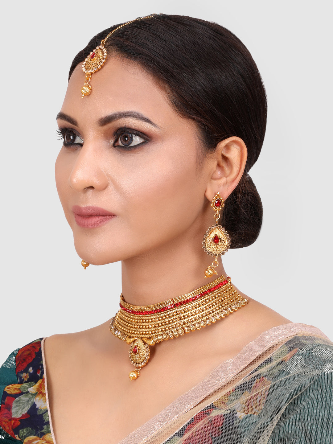 Gold-Plated Stone-Studded Traditional Jewellery Set