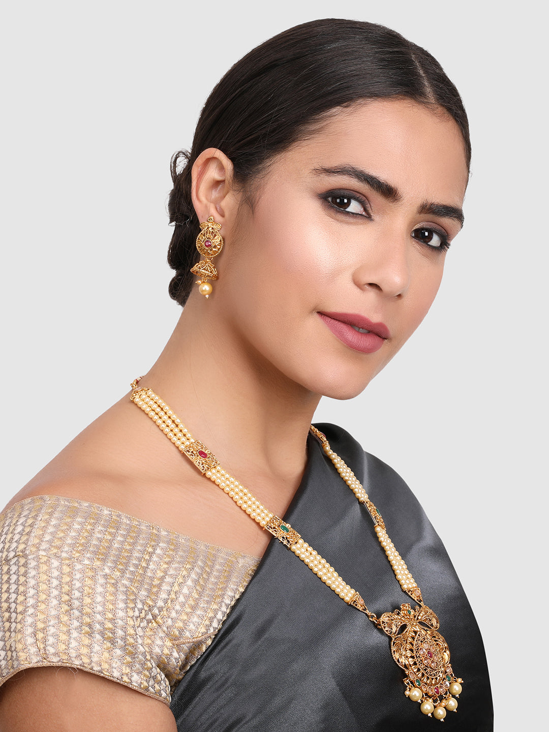 Gold-Plated Off White Pearl String AD-Studded Jewellery Set