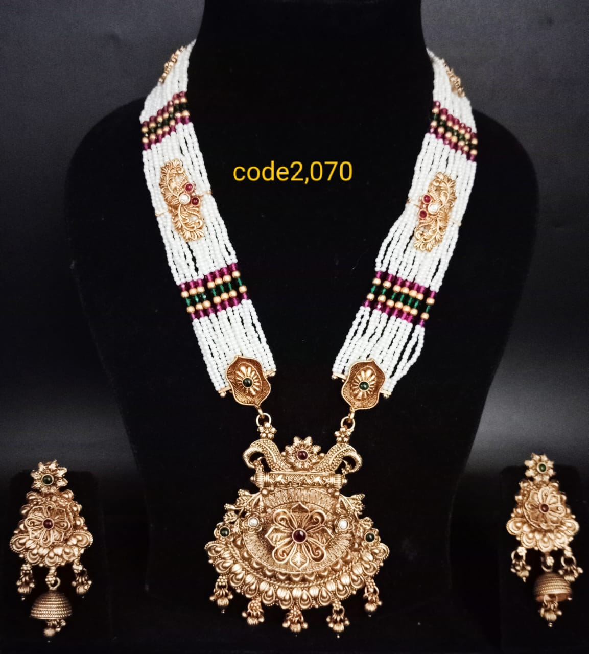 Golden Traditional White Color Necklace set