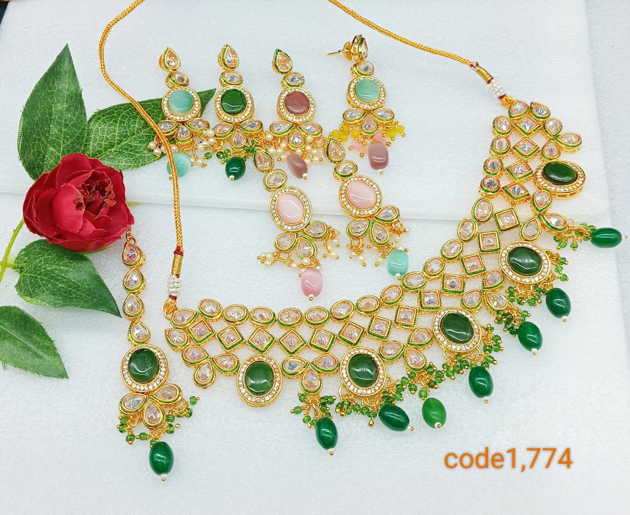 Gold Plated Net Style Kundan Necklace Set